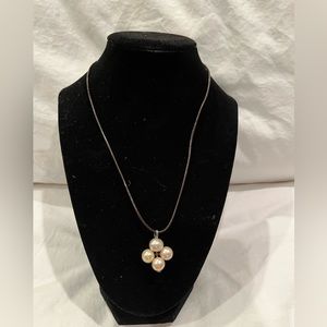 Rope necklace with pearls